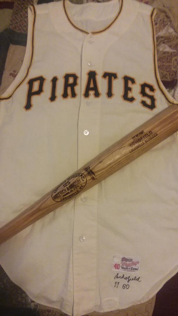 Name:  Dick Schofield Pirates 1960 D145 bat and jersey front view 1960 Game Used Pittsburgh Pirates  Ho.jpg
Views: 1443
Size:  48.6 KB
