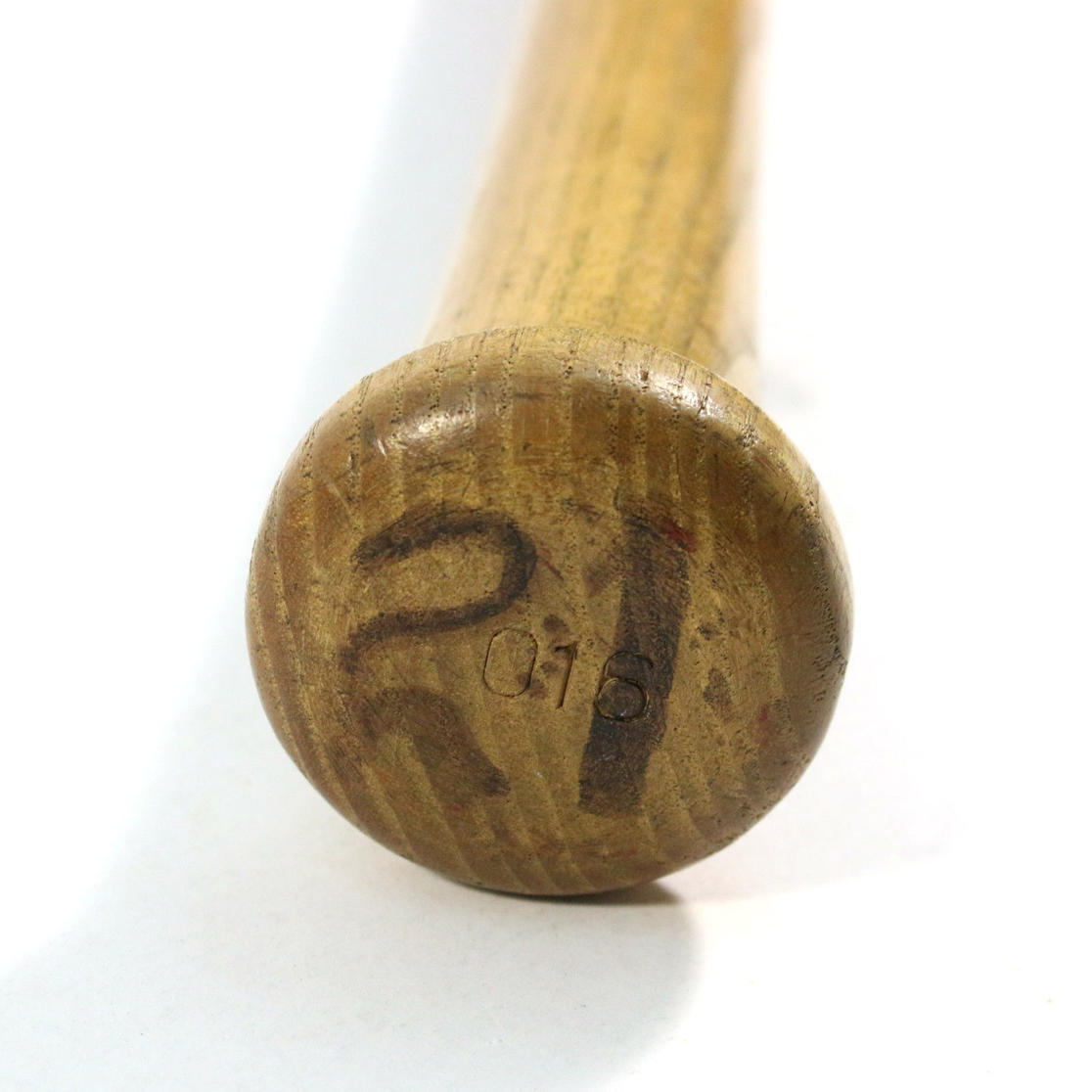 Name:  ROBERTO CLEMENTE DICK GROAT knob close up bat 1961-62 GAME USED PITTSBURGH PIRATES LOUISVILLE BA.jpg
Views: 1031
Size:  86.5 KB