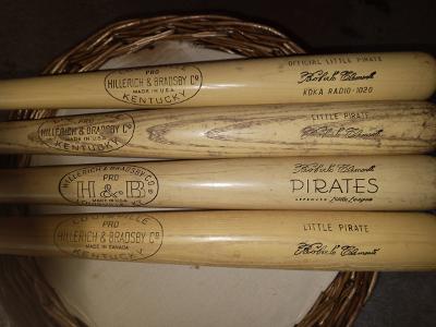 Name:  Roberto Clemente Bat day bats 4 different centerbrands.jpg
Views: 534
Size:  19.5 KB